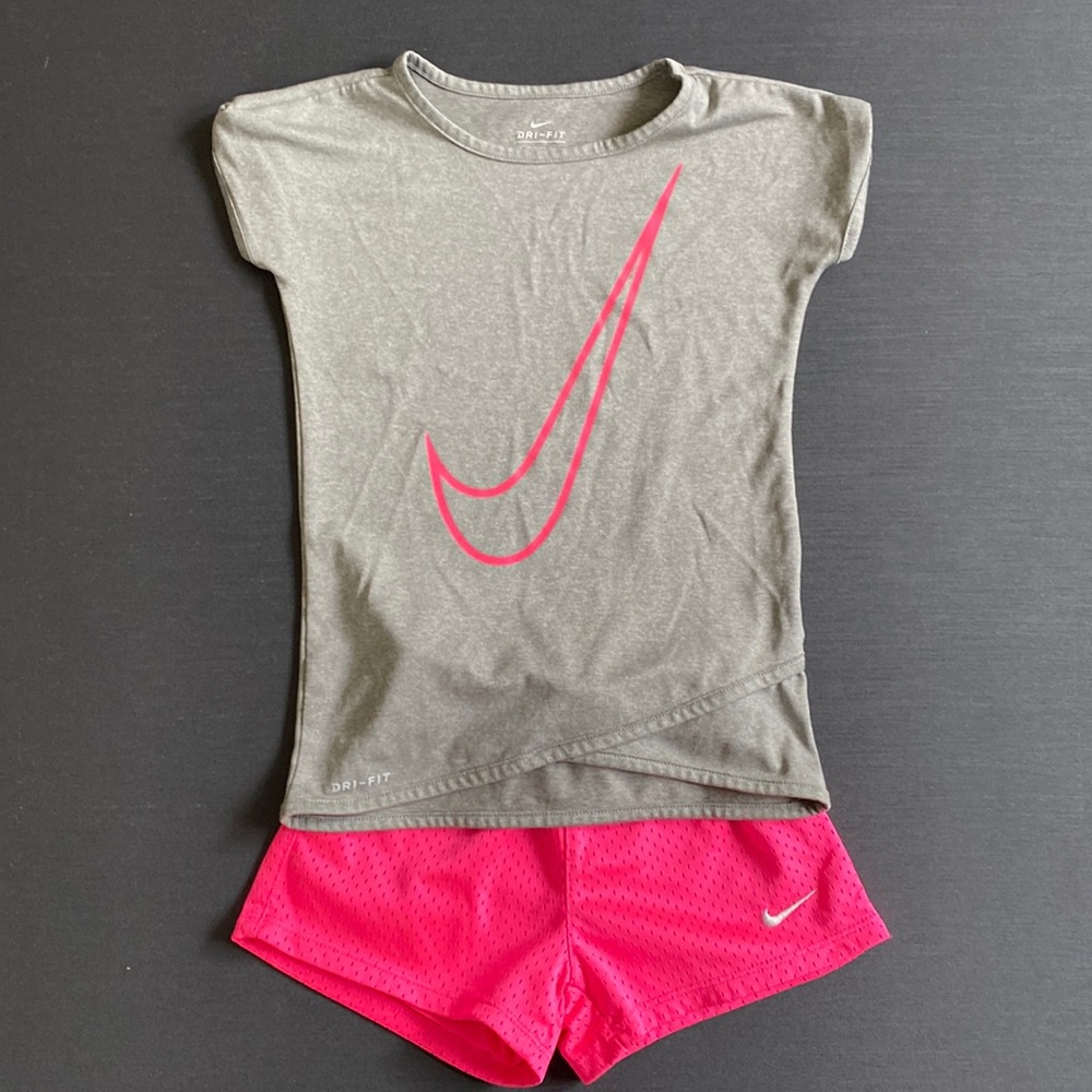 Girls Nike Activewear